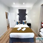 23 - Charming Parisian Flat In شقة باريس