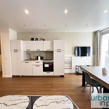 23 - Charming Parisian Flat In *